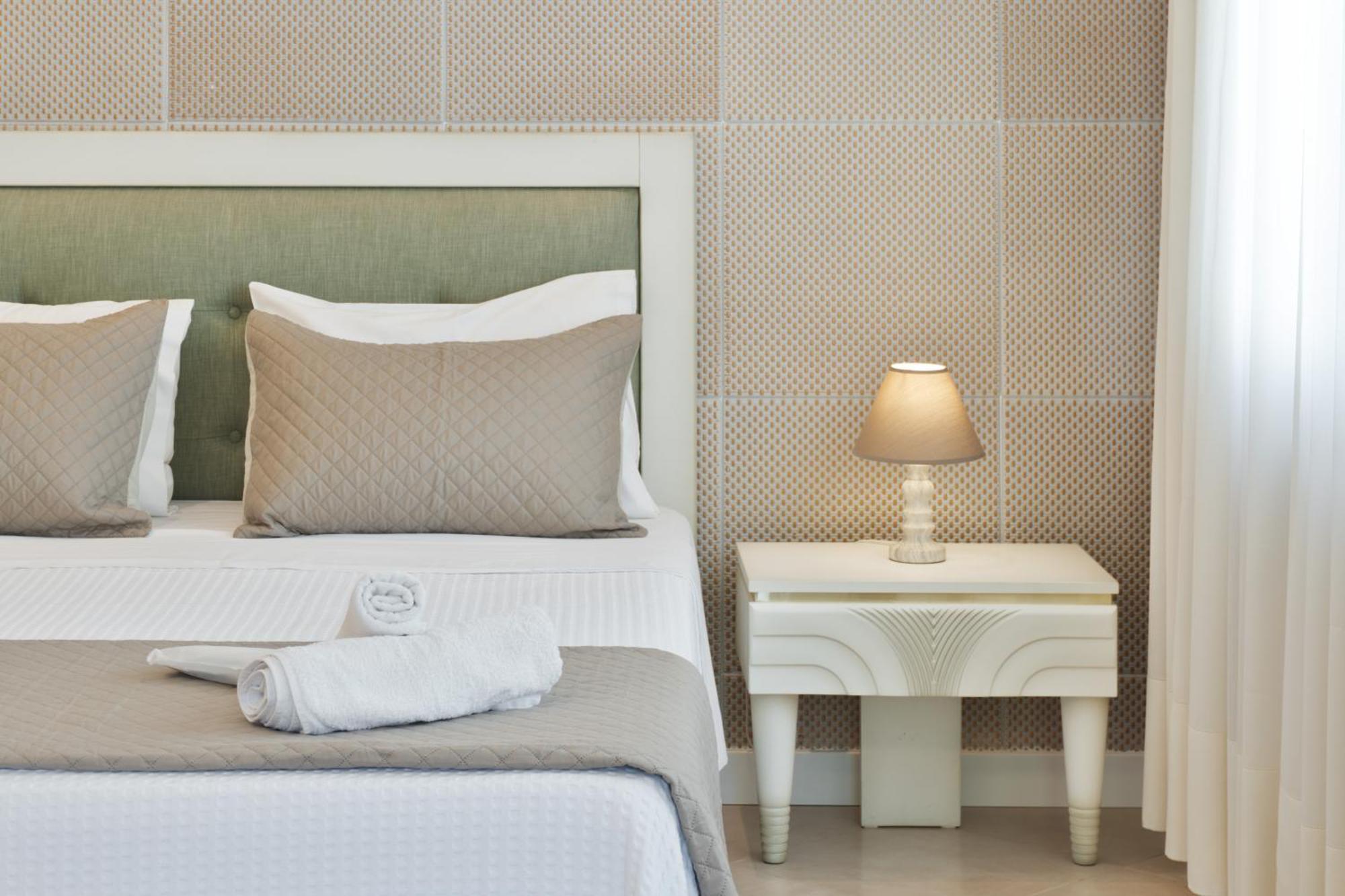 Romantica Otel PalaiónTsiflíkion