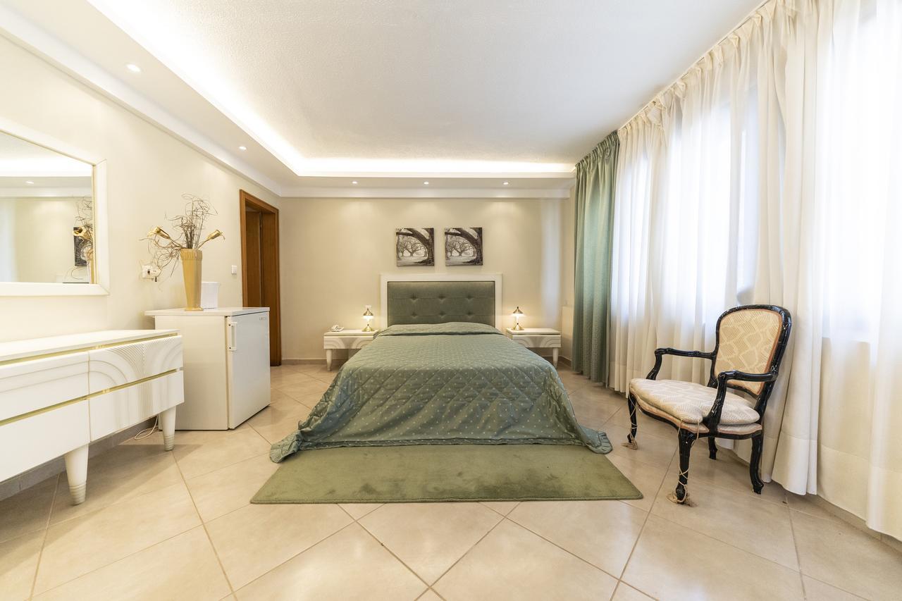 Hotel Romantica PalaiónTsiflíkion